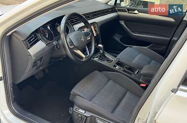 Універсал Volkswagen Passat 2022 в 