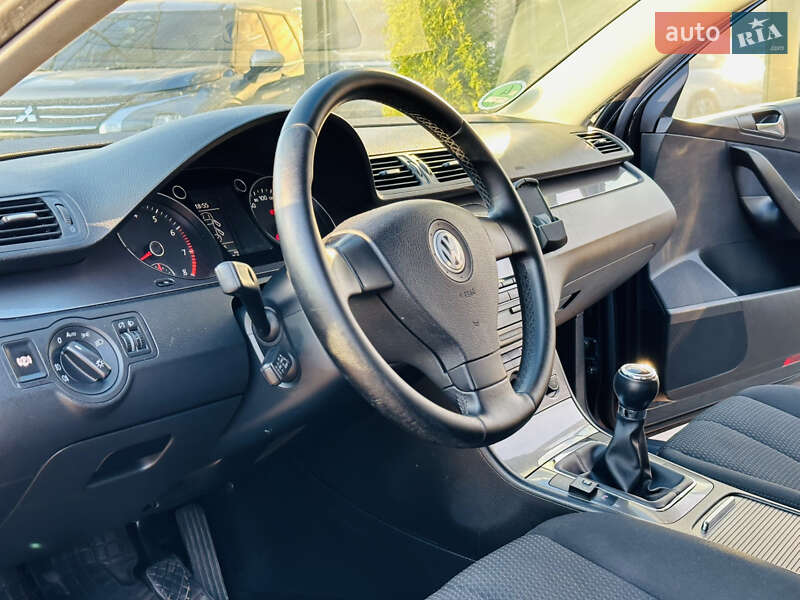 Универсал Volkswagen Passat 2009 в Харькове