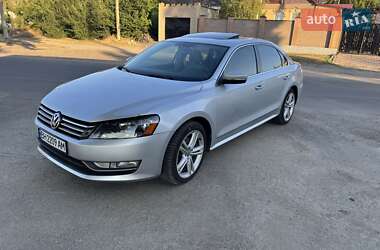 Седан Volkswagen Passat 2014 в Вознесенську