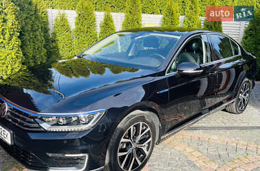 Седан Volkswagen Passat 2017 в Києві