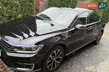 Седан Volkswagen Passat 2017 в Києві