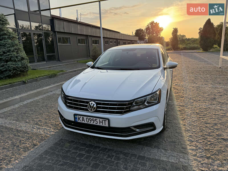 Седан Volkswagen Passat 2016 в Пирятине