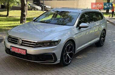 Універсал Volkswagen Passat 2021 в Броварах