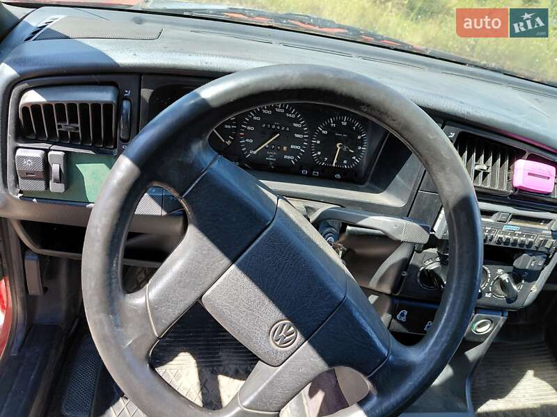 Седан Volkswagen Passat 1988 в Житомире