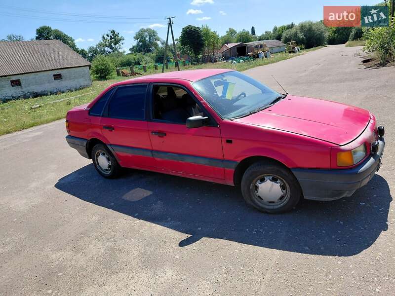 Седан Volkswagen Passat 1988 в Житомире