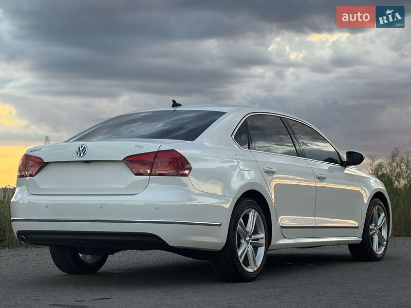Седан Volkswagen Passat 2015 в Дрогобыче