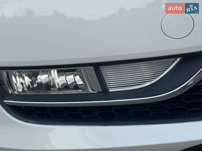 Седан Volkswagen Passat 2015 в Дрогобыче