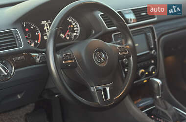 Седан Volkswagen Passat 2015 в 