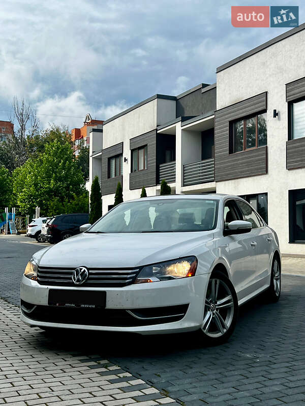 Седан Volkswagen Passat 2015 в Виннице