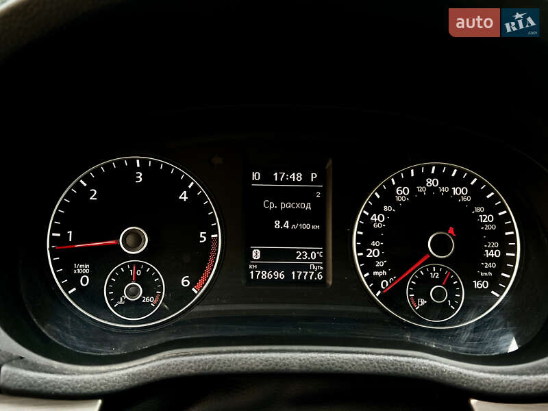 Седан Volkswagen Passat 2015 в Виннице