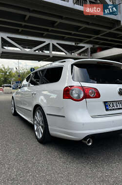 Універсал Volkswagen Passat 2010 в 