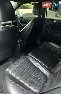 Універсал Volkswagen Passat 2010 в 
