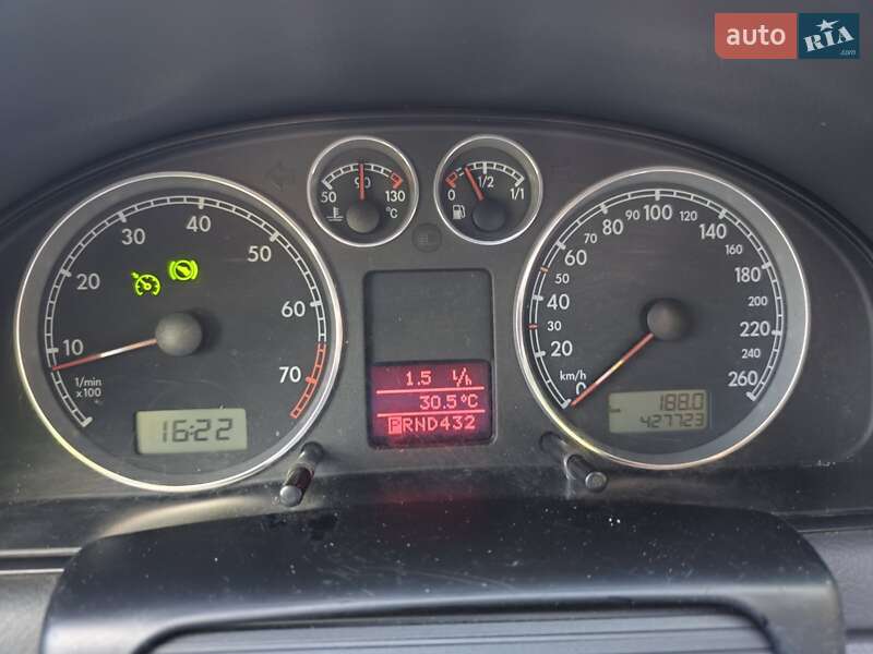 Седан Volkswagen Passat 2004 в Дніпрі