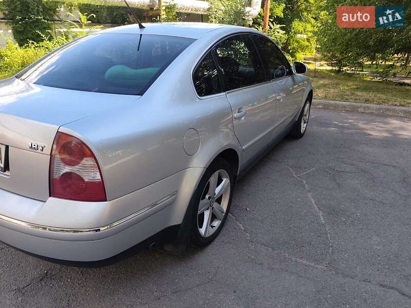 Седан Volkswagen Passat 2004 в Дніпрі