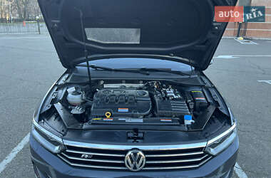 Седан Volkswagen Passat 2017 в 