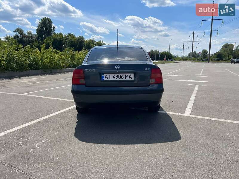 Седан Volkswagen Passat 2000 в Бучі