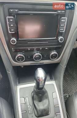 Седан Volkswagen Passat 2012 в 