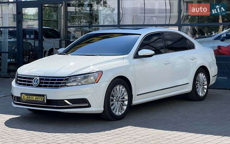 Седан Volkswagen Passat 2015 в Ивано-Франковске