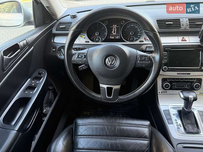 Універсал Volkswagen Passat 2010 в Львові