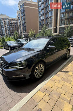 Универсал Volkswagen Passat 2010 в Киеве