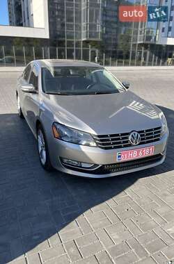 Седан Volkswagen Passat 2014 в Днепре