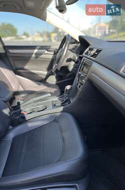 Седан Volkswagen Passat 2014 в 