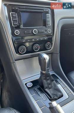 Седан Volkswagen Passat 2014 в 