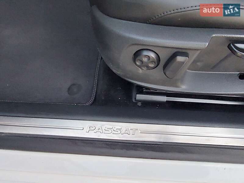 Универсал Volkswagen Passat 2013 в Одессе