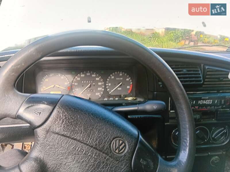 Універсал Volkswagen Passat 1994 в Іваничах