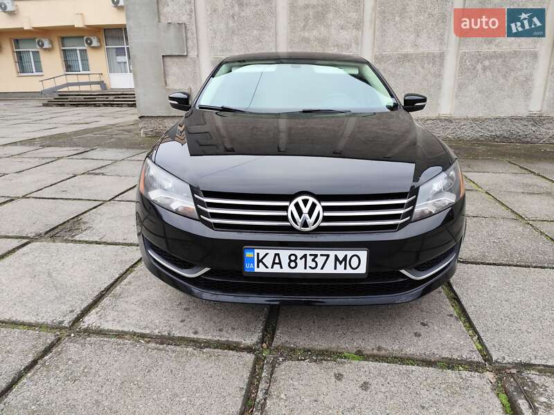 Седан Volkswagen Passat 2012 в Черкассах