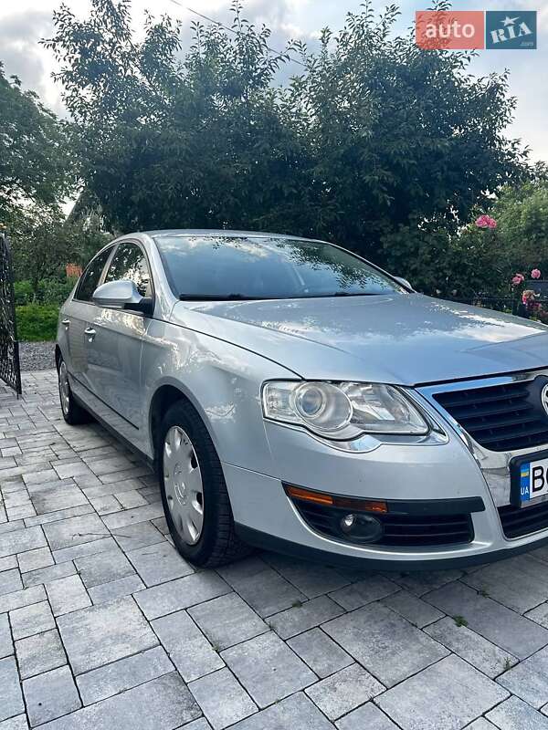 Седан Volkswagen Passat 2007 в Городке