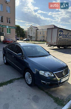 Седан Volkswagen Passat 2006 в Черкасах