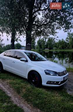Седан Volkswagen Passat 2011 в Каменке