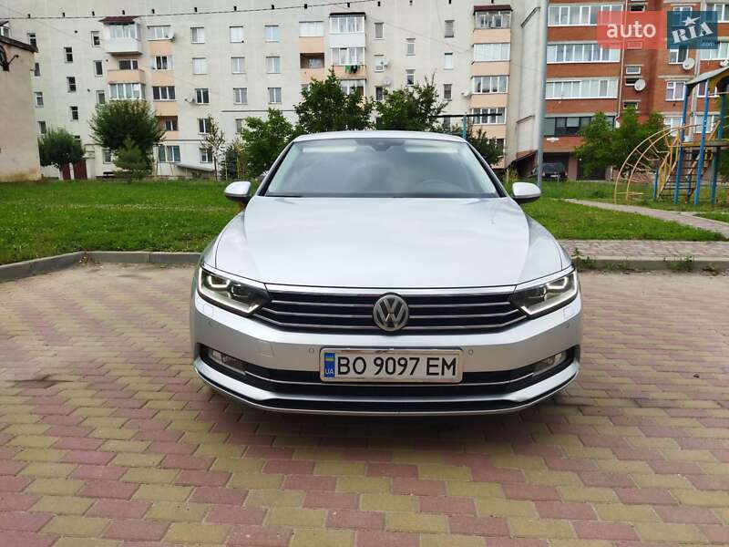 Седан Volkswagen Passat 2015 в Чорткове