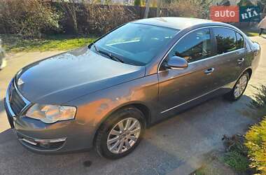 Седан Volkswagen Passat 2007 в Києві