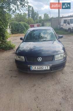 Седан Volkswagen Passat 1999 в Смілі