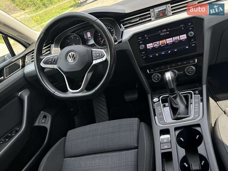 Універсал Volkswagen Passat 2020 в Бережанах