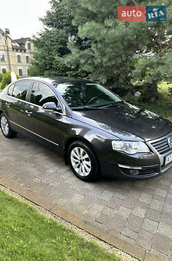 Седан Volkswagen Passat 2008 в 