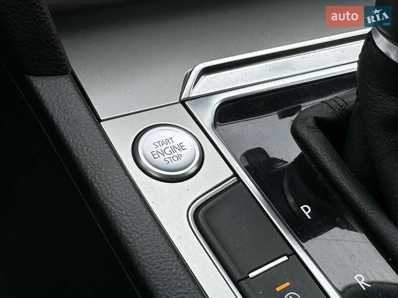 Универсал Volkswagen Passat 2015 в Виннице