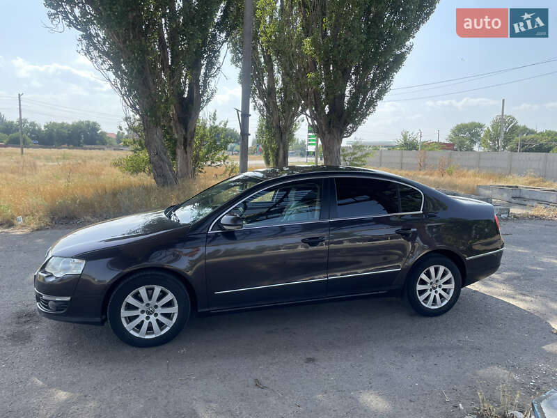 Седан Volkswagen Passat 2010 в Білгороді-Дністровському
