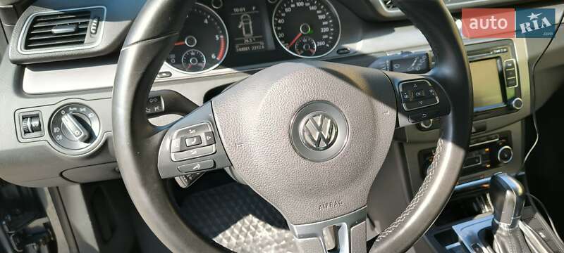 Универсал Volkswagen Passat 2011 в Киеве