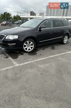 Универсал Volkswagen Passat 2009 в Киеве