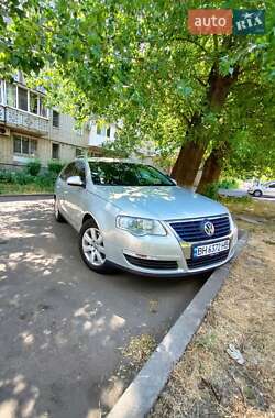 Універсал Volkswagen Passat 2009 в Одесі