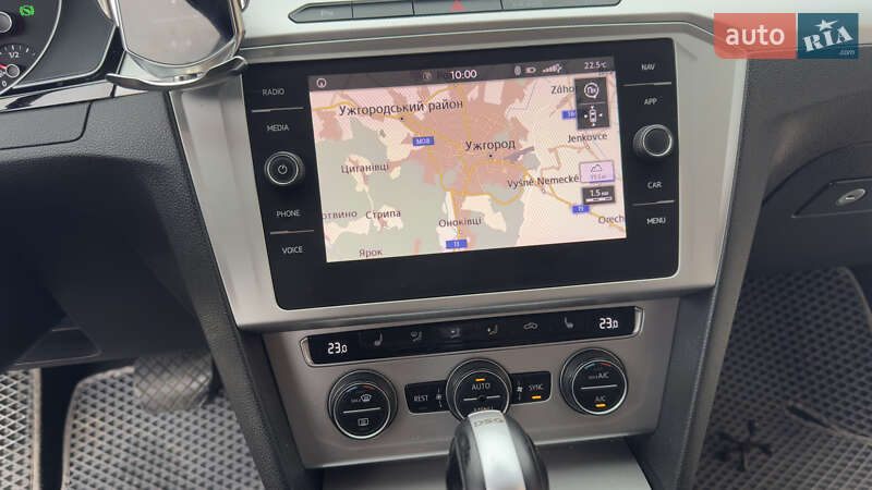 Универсал Volkswagen Passat 2017 в Ужгороде