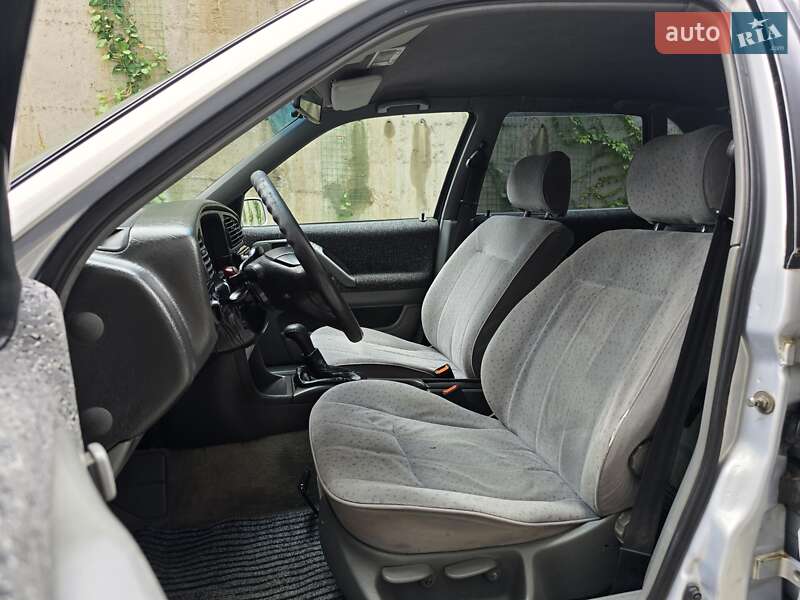 Седан Volkswagen Passat 1994 в Хмельницком