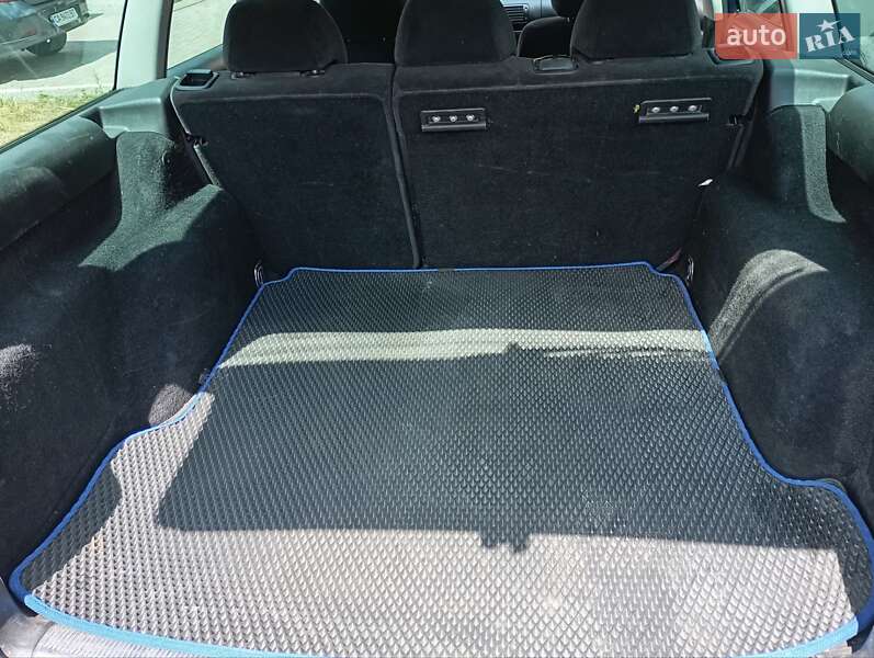 Универсал Volkswagen Passat 2003 в Умани