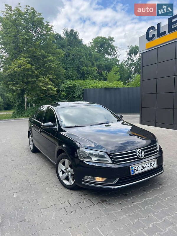 Седан Volkswagen Passat 2013 в Львове