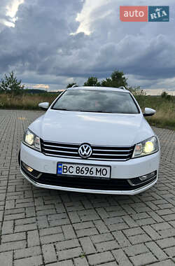 Универсал Volkswagen Passat 2011 в Дрогобыче