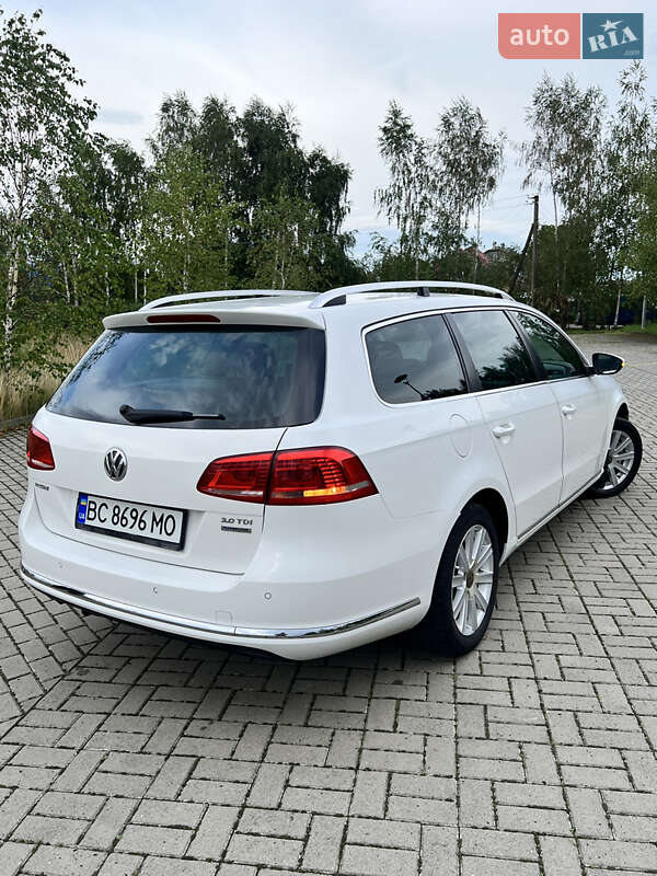 Универсал Volkswagen Passat 2011 в Дрогобыче