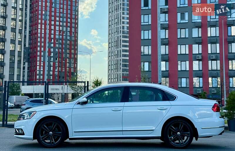 Седан Volkswagen Passat 2016 в Киеве